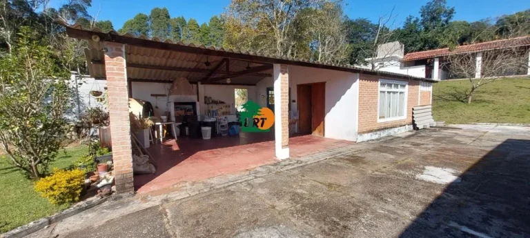 Imagem Chácara para Venda em São Roque, Pavão (canguera), 4 dormitórios, 1 suíte, 1 banheiro