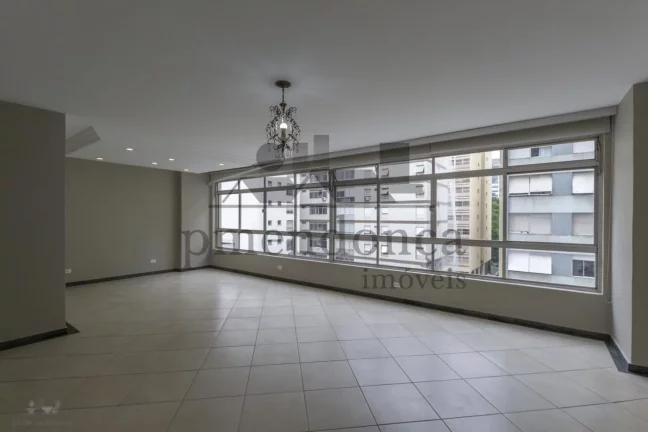 Imagem Apartamento à venda na Rua Itacolomi com 3 quartos ( 1 suíte ) e 2 vagas, 143m2