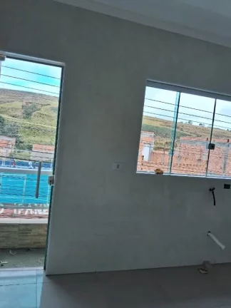 Imagem Sobrado com 2 dormitórios à venda, 145 m² por R$ 350.000,00 - Jardim Ipanema - Ferraz de Vasconcelos/SP
