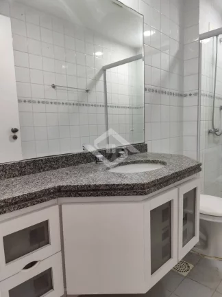 Imagem Apartamento 3 Quartos com Suíte e Varanda em Rua Tranquila – Reformado
