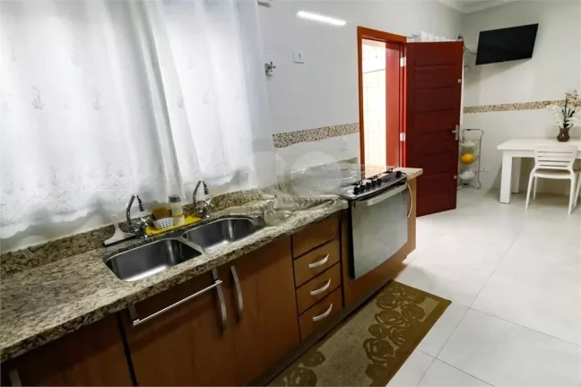 Imagem Sobrado à venda com 4 quartos, sendo 1 suíte, em Vila Sônia, São Paulo - SP