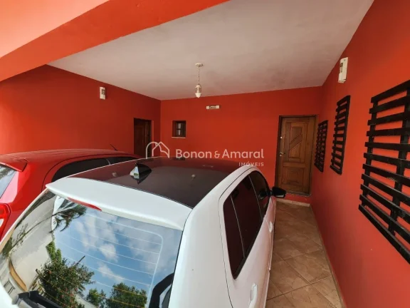 Imagem Imóvel espaçoso para comprar, confira esta ótima opção com 5 quartos, sendo 1 suíte, e 3 banhe...