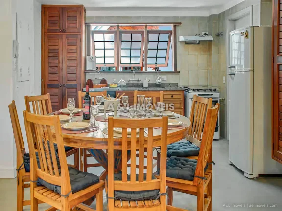 Imagem Cobertura Duplex à Venda | Capivari, Campos do Jordão - 3 Suítes e Lareira