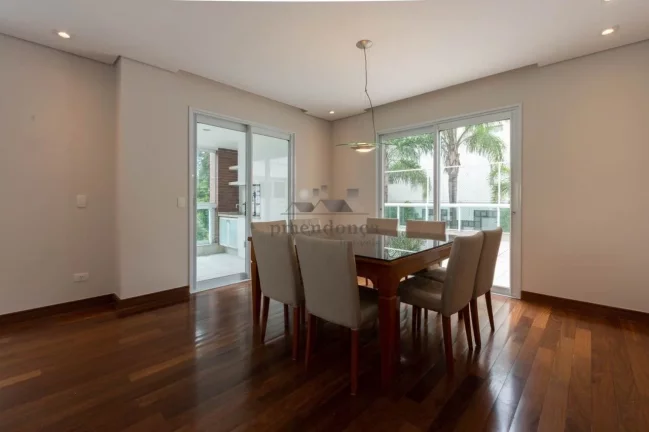 Imagem Apartamento de Alto Padrão na Rua Wanderley, 3 suítes e 4 vagas, 350m²