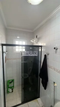 Imagem Casa padrão à venda em Boa Vista, Uberaba: 3 dormitórios, piscina e espaço gourmet.