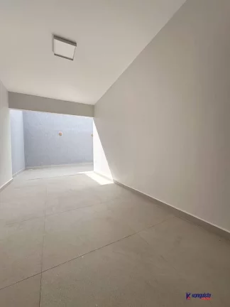 Imagem ALUGO CASA 2 DORMITORIOS SENDO UMA SUITE EM CONDOMINIO VIENNA - SIM