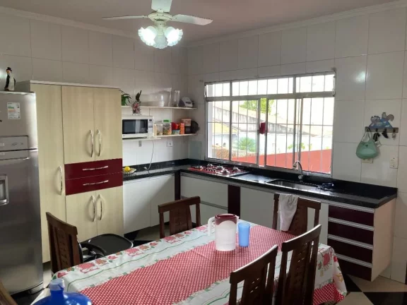 Imagem Casa com 3 dormitórios à venda, 204 m² por R$ 650.000,00 - Vila Urupês - Suzano/SP