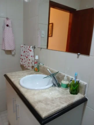 Imagem Sobrado para Venda com 164m², 3 dormitórios, 1 sala e 2 vagas!!!