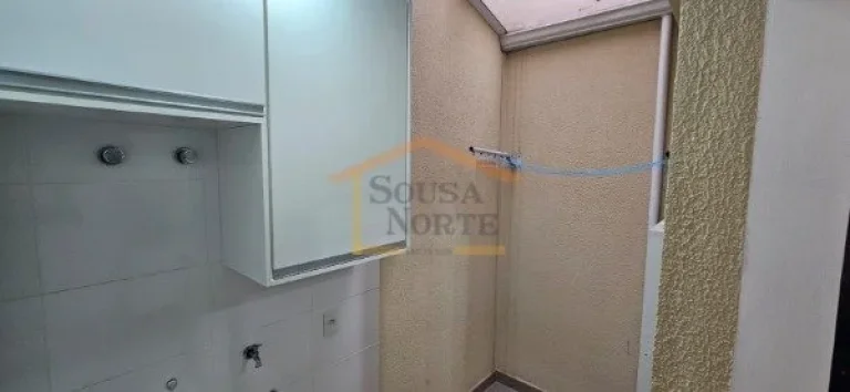 Imagem Casa em condomínio fechado, 2 suítes, banheiro social, móveis planejados na cozinha, dormitórios...