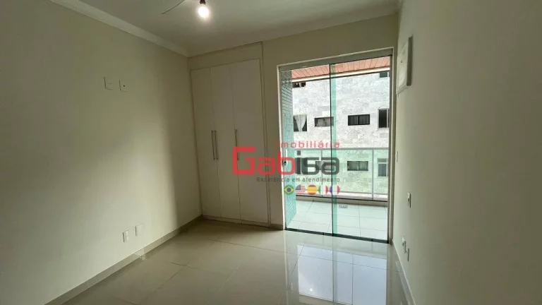 Imagem Apartamento com 3 dormitórios para alugar, 120 m² por R$ 6.016,67/mês - Algodoal - Cabo Frio/RJ