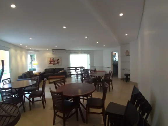 Imagem Linda cobertura de 321M² com 3 quartos e 2 suítes. Armários, varandas, ampla sala.