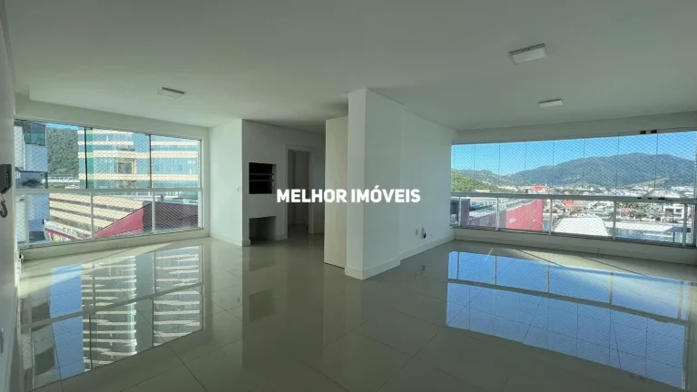 Imagem Apartamento Semi Mobiliado com 04 dormitórios, localizado na Barra Sul de Balneário Camboriú.