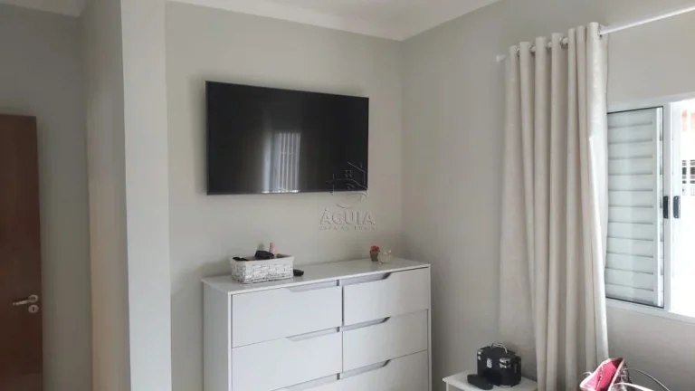 Imagem Casa com 3 dormitórios sendo 1 suíte a venda no Jardim Carolina