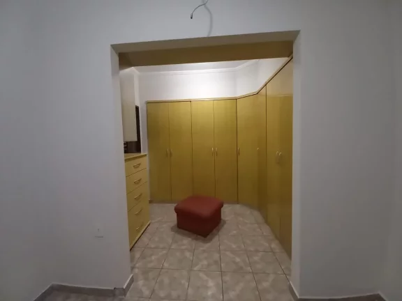 Imagem LINDA CASA NO JARDIM LUCÉLIA, SEMIMOBILIADA, COM CASA DE 3 CÔMODOS NOS FUNDOS
