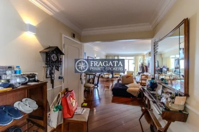 Imagem Cobertura Triplex Higienópolis - 337M², 4 Dorms, 1 Suíte, 3 Vagas, Armários, Despensa, Lavabo.