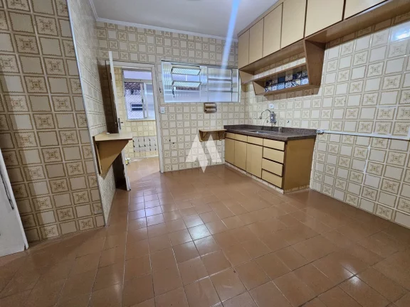 Imagem Apartamentde 2 Dormitórios sendo 1 suíte, 104m², Dependência Completa e Vaga de Garagem Demarcada