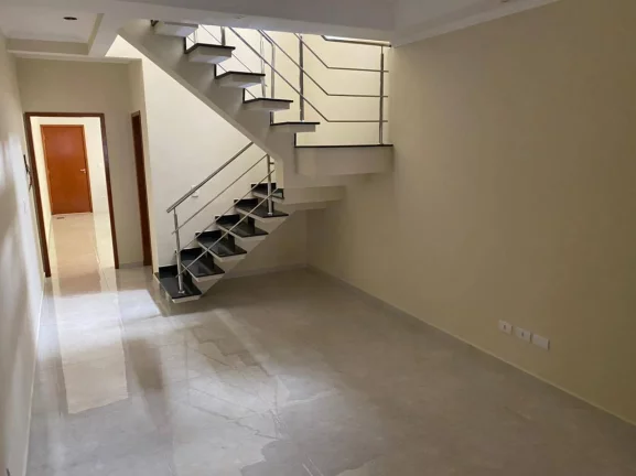 Casa com 03 Dormitórios à Venda no Jardim das Indústrias - SJCampos SP