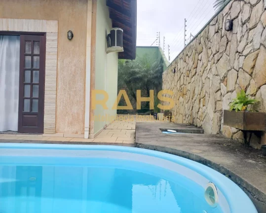 Imagem Linda casa no bairro Santo AntÃ´nio, com 3 dormitÃ³rios sendo 1 suÃ­te master com closet e hidro. CÃ...