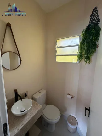 Imagem LINDA CASA, 2 DORMS, 1 VAGA, IMPECÁVEL!! CONDOMÍNIO FECHADO EM COTIA.
