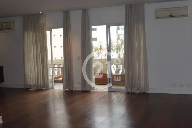 Imagem Apartamento com 3 quartos para alugar nos Jardins - SP