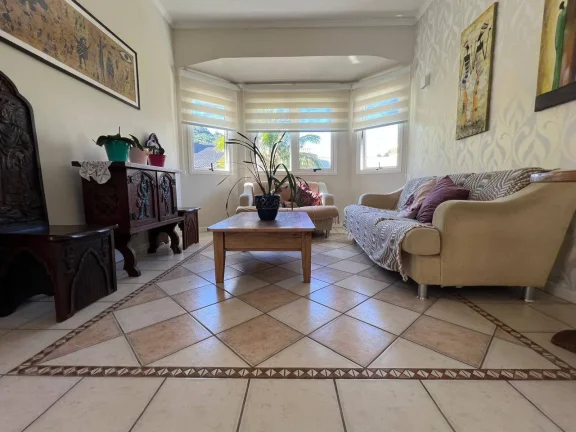 Imagem Casa 4 quartos Sambaqui