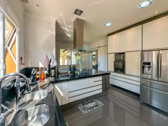 Imagem Casa em Condomínio a Venda no bairro Granja Viana - Cotia, SP