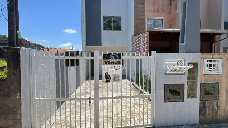 Imagem Sobrado com 2 quartos a venda no bairro Itacolumi, Piçarras