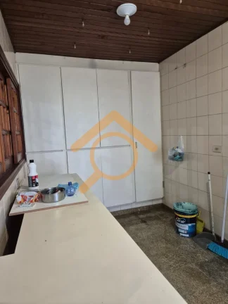 Imagem Imperdível: Casa à venda na Vila Mariana, São Paulo-SP. 3 quartos, 1 suíte, 2 salas, 3 banheiros, 2 vagas, 210m².