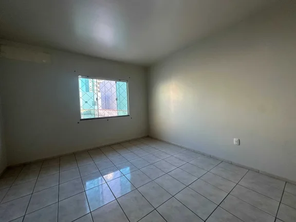 Imagem Casa com 4 suítes e 3 vagas de garagem no Bairro Dom Bosco em Itajaí/SC