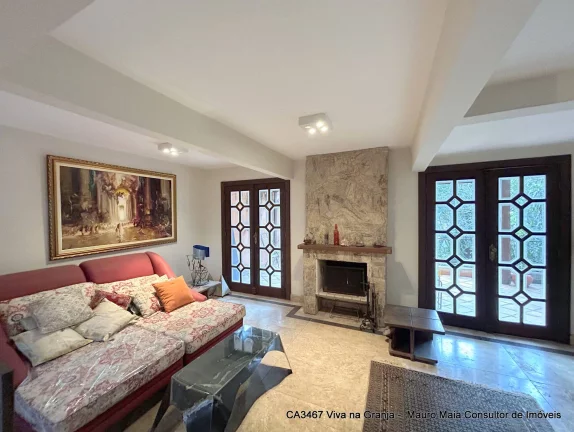 Imagem Casa Alto Padrão em São Paulo II, Cotia/SP espaçosa e recém reformada