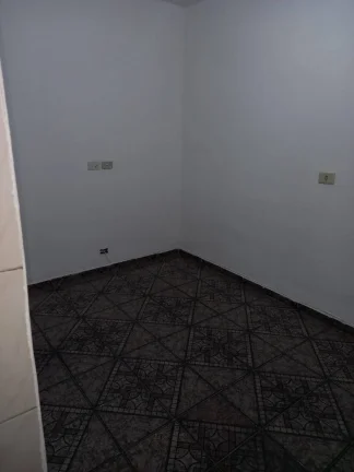 Imagem Sobrado Ótima Localização 125 m2 5 Dormitórios e 2 Vagas de Gargens