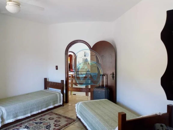 Imagem Casa de Luxo à Venda em Ubatuba-SP, Bairro Lázaro: 5 Quartos, 4 Suítes, 292m² - Imperdível!