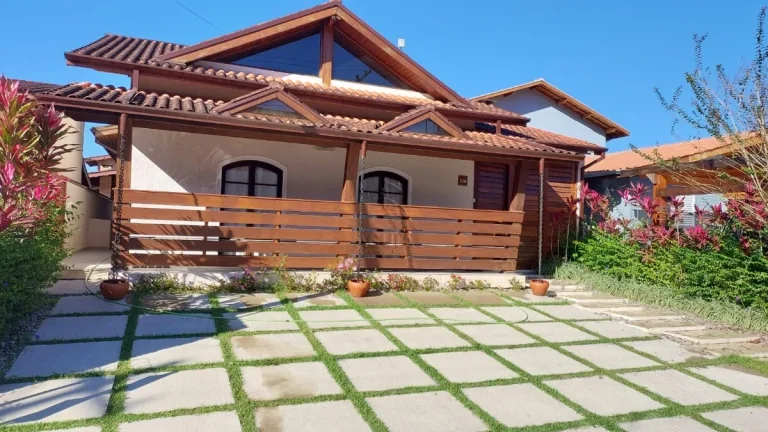Imagem Casa a venda em condomínio no Horto com 4 suítes