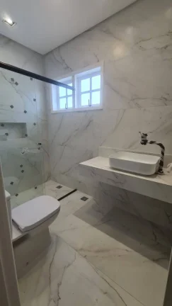 Imagem Casa 4 Dormitórios sendo 1 com closet 4 vagas - Piscina