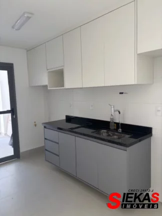 Imagem Apartamento de luxo para locação no Tatuapé, São Paulo-SP: 3 quartos, 2 suítes, 2 vagas de garagem e 140m² de área.