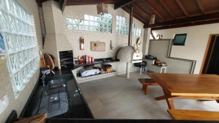 Imagem Casa em Condominio no Bairro do Horto com segurança 24 horas