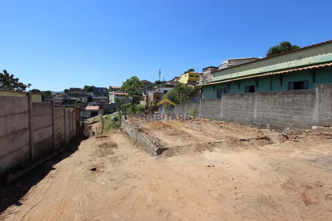 Imagem Lote Plano com fundação pronta