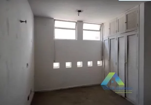Imagem Casa Térrea a venda com 03 quartos 240m² de area construida