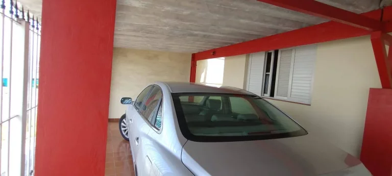 Imagem Casa Térrea com Terreno 10 x 30 Maravilhoso Para Construtor com Casa Antiga
