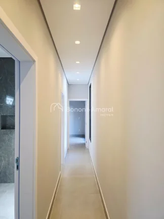 Imagem Esta linda casa térrea nova está localizada em um condomínio com excelente localização, com fá...