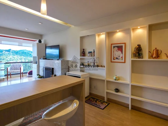 Imagem Flat duplex à venda em Campos do Jordão – Vila Everest, 2 suítes e lareira