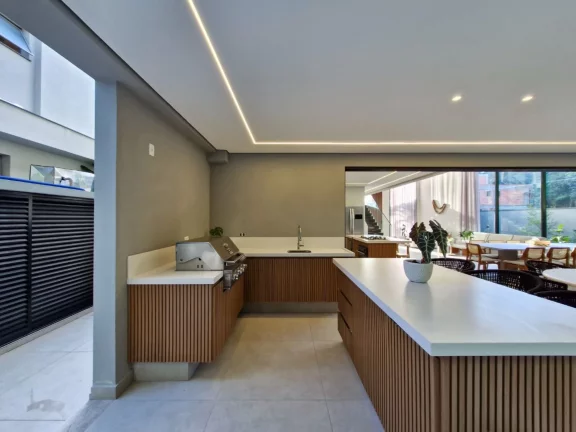 Imagem Casa de Luxo à Venda na Riviera de São Lourenço Módulo 11 - 5 Quartos, 5 Suítes e Área de 344,18m².