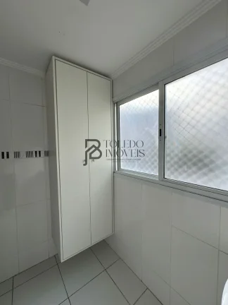 Imagem Apartamento com 2 Dormitórios sendo 1 suíte mobiliado na Guilhermina, Praia Grande