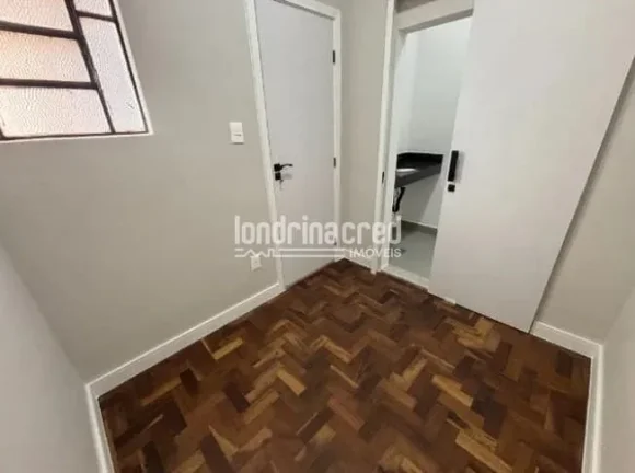 Imagem Apartamento Amplo no Centro de Londrina com 153 m² de Área Útil, 3 Quartos, Suíte e 3 Banheiros em Localização Privilegiada