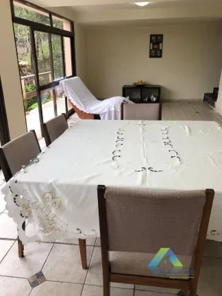 Imagem CASA 333 metros, condomínio fechado, 3 suítes, sala 3 ambientes, 5 vagas, piscina ótima localização e valor !!!