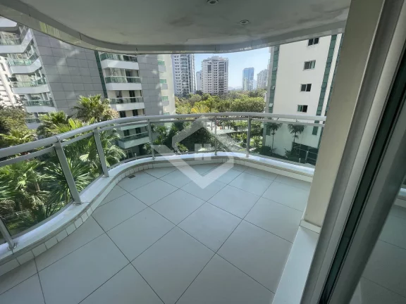 Imagem Apartamento de 4 Quartos para Venda na Barra da Tijuca com 407 m²