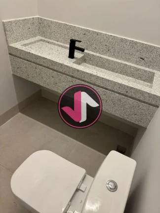 Imagem Descubra o paraíso em Cuiabá! Esta deslumbrante Casa em Condomínio está localizada no charmoso b...