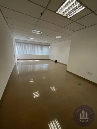 Imagem Sala para aluguel com 42m² por R$ 2.300,00/mês - Alphaville -SP