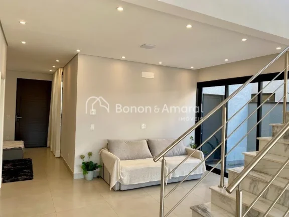 Imagem Sobrado à venda com 221 m² construídos em terreno de 301 m² no Condomínio Residencial Club Port...