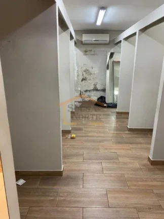Imagem Sobrado Comercial com 283 m² de área construída. O imóvel conta com 5 salas, sendo 2 amplas, coz...